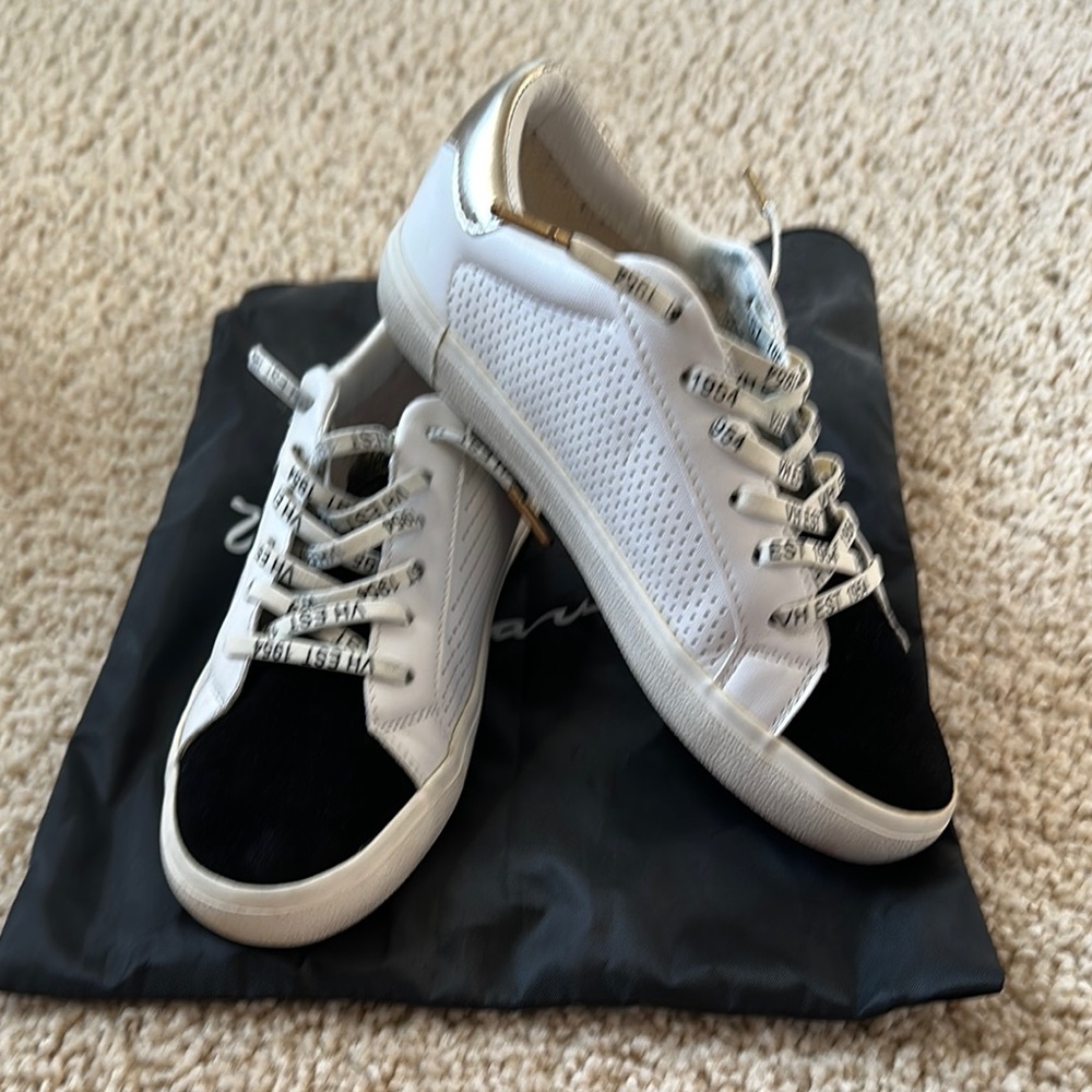 Vintage Havana White and Black Sneakers Casual Athletic Style